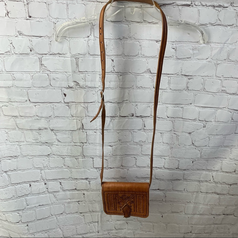 Vintage Brown Boho Leather Crossbody Bag - Picture 2 of 8